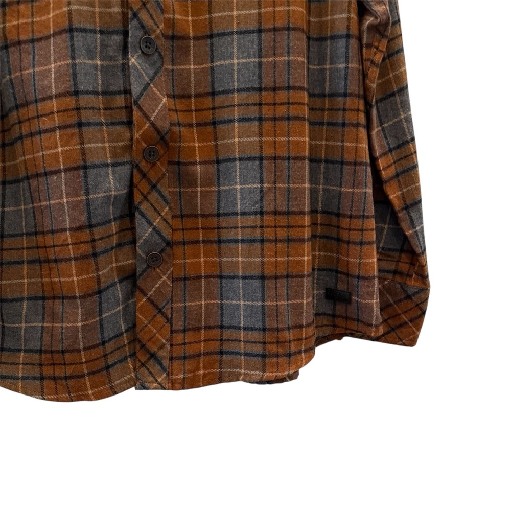 Buckle Outpost Makers Brushed Plaid Flannel Button Front Shirt - Picture 8 of 10